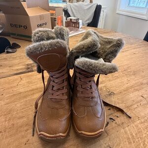 Pajar Tan Kids Boots with Fur Lining